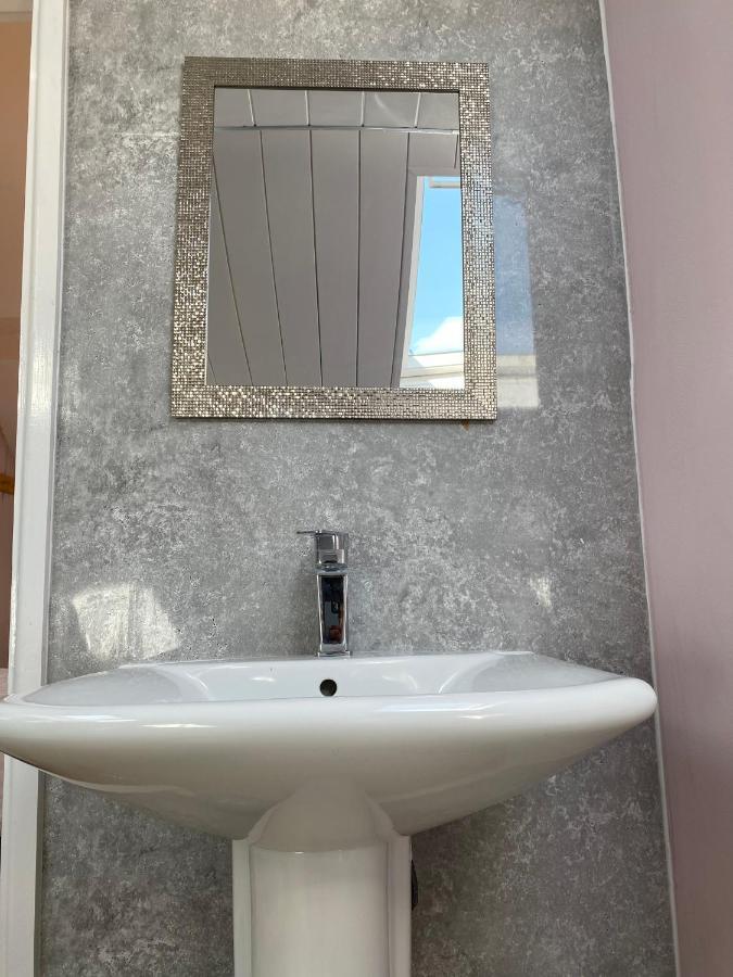 Ideal Abode Abbots 4 En-Suite Chester Exterior photo